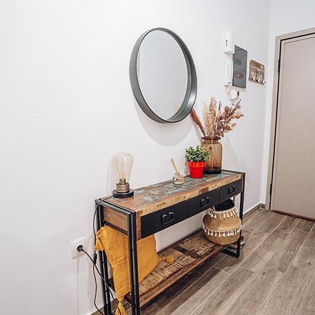 Retro Boutique Apt W Balcony In Historical Area Lejlighed Thessaloníki Eksteriør billede