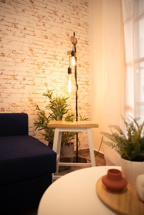 Retro Boutique Apt W Balcony In Historical Area Lejlighed Thessaloníki Eksteriør billede
