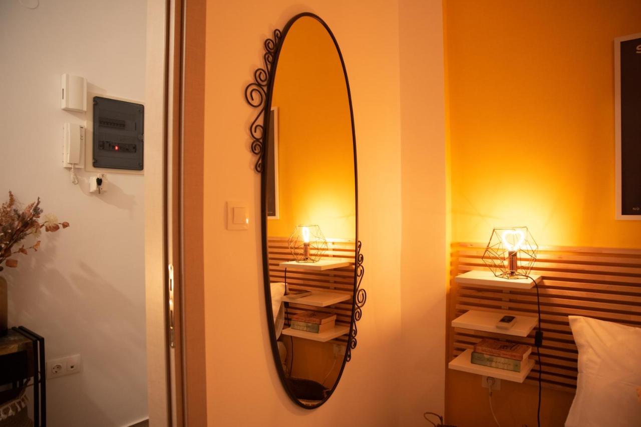 Retro Boutique Apt W Balcony In Historical Area Lejlighed Thessaloníki Eksteriør billede